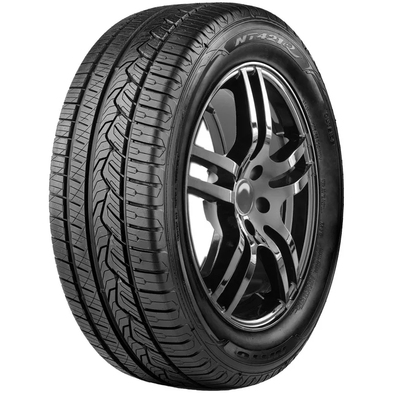 NITTO NT 421 Q 215/50R18 92V TL