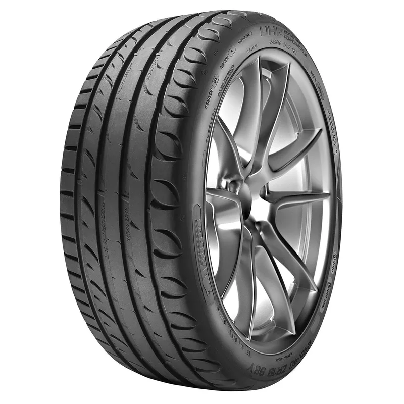 TAURUS TAURUS ULTRA HIGH PERFORMANCE 235/40R18 95Y TL